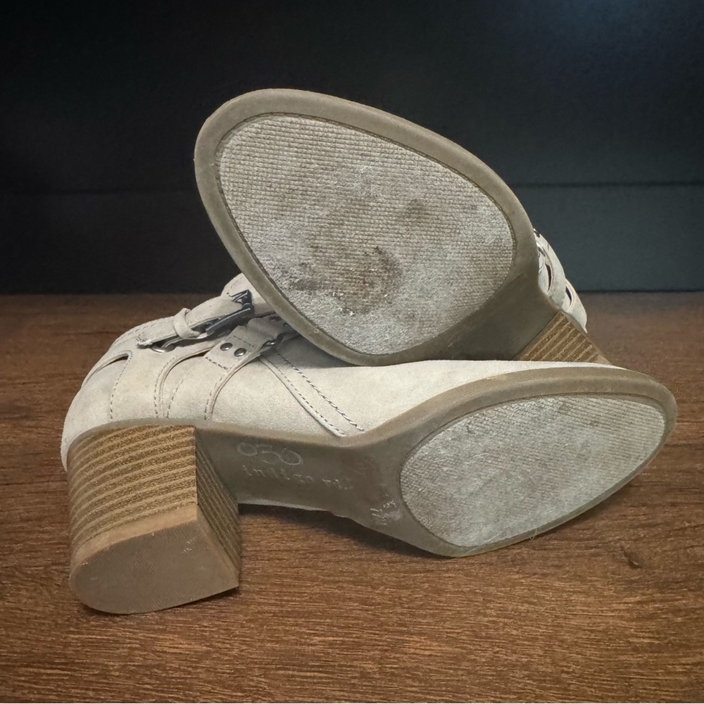 Indigo Rd Women's Danna Bootie in Medium Natural Fabric Size 7US Worn Once - Picture 4 of 5